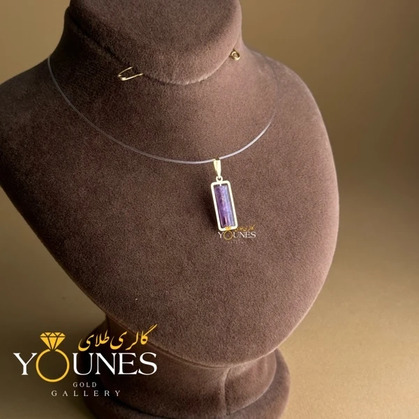 آویز طلا سنگ آمیتیست رگه دار